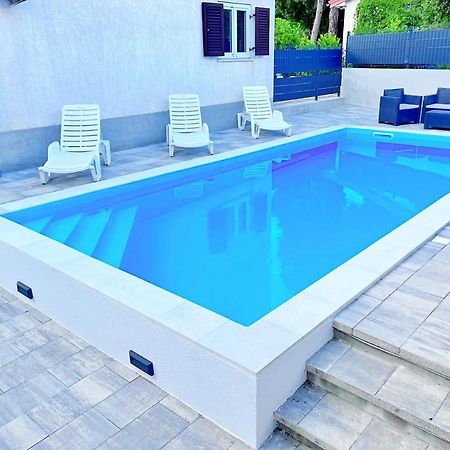 Adria Holiday Home Pinezići Eksteriør billede