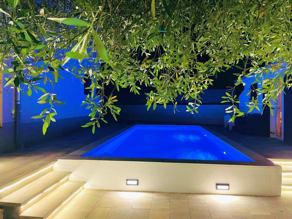 Adria Holiday Home Pinezići Eksteriør billede