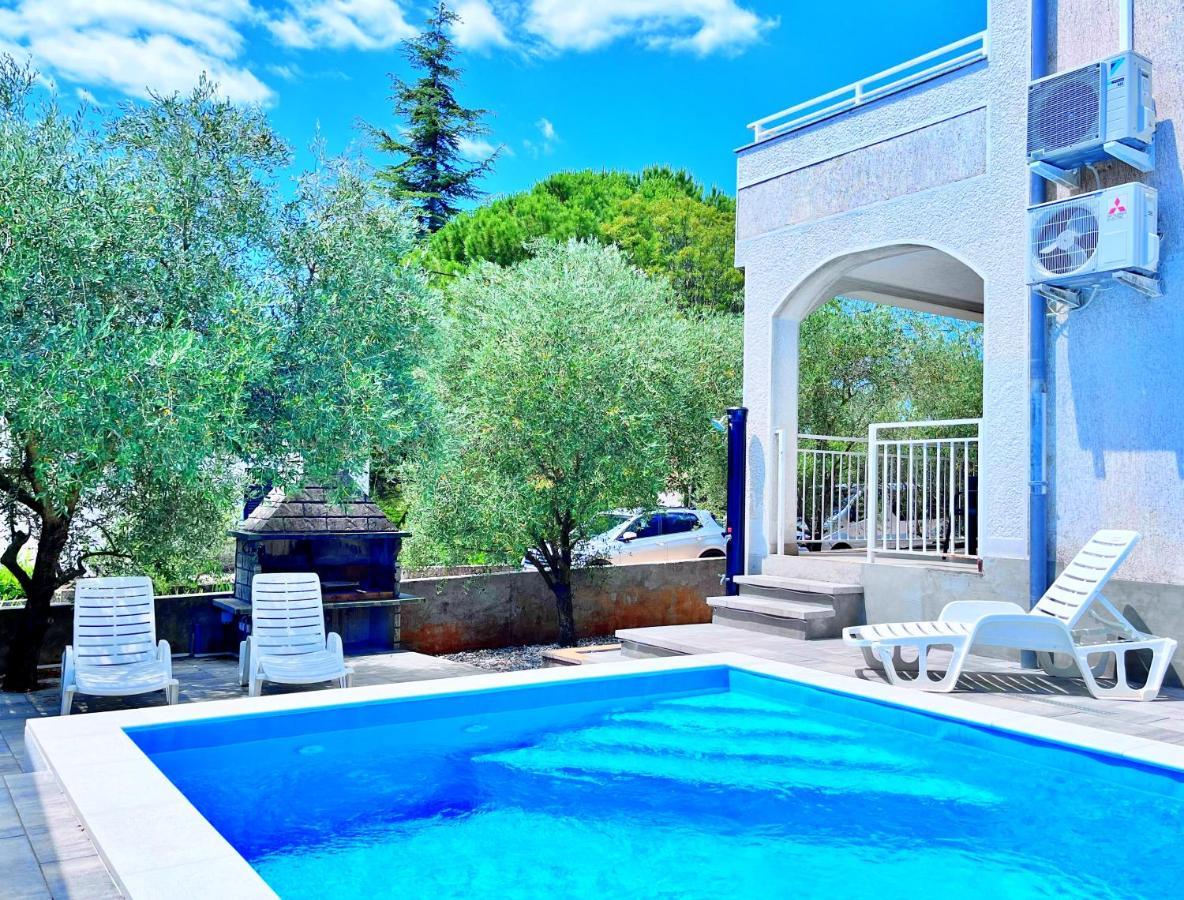Adria Holiday Home Pinezići Eksteriør billede
