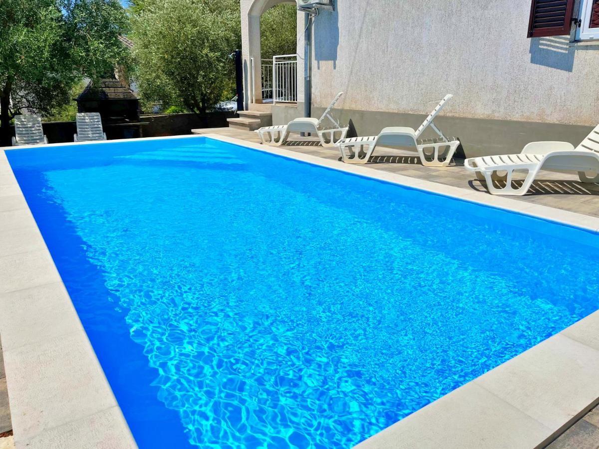 Adria Holiday Home Pinezići Eksteriør billede