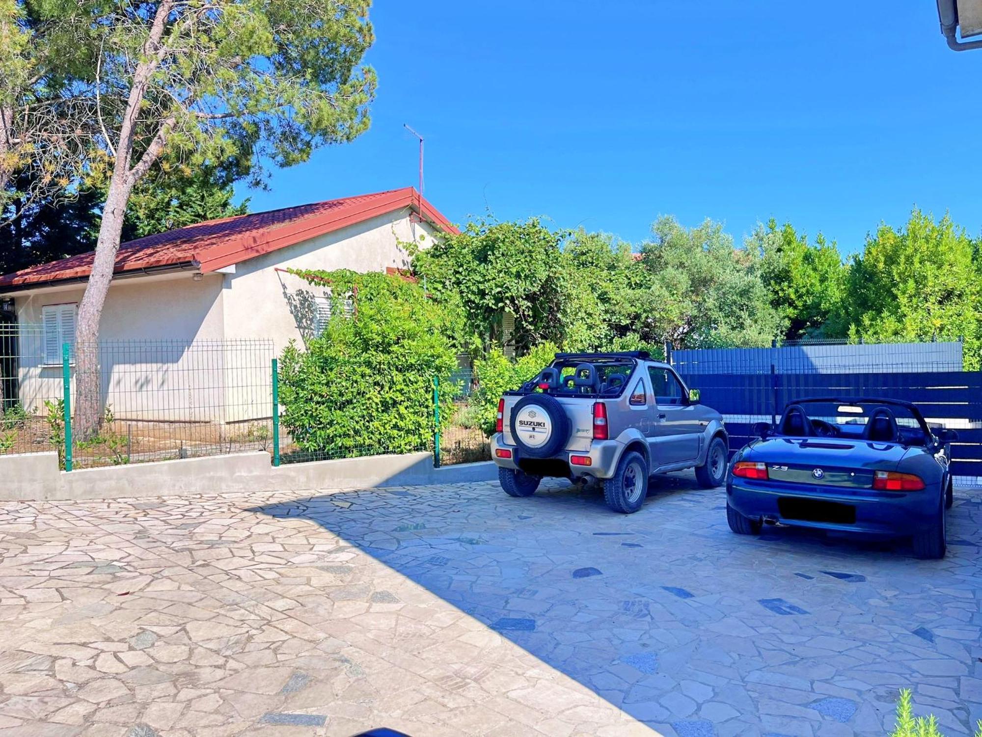 Adria Holiday Home Pinezići Eksteriør billede